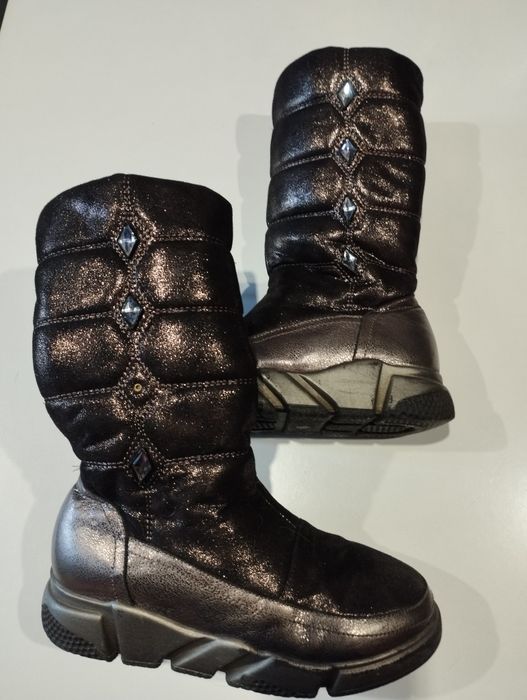 Продам зимние сапоги р 36