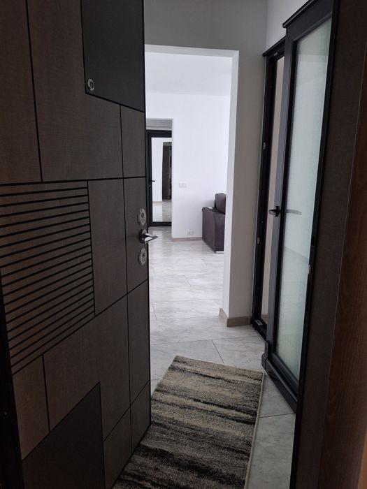 Proprietar, închiriez apartament