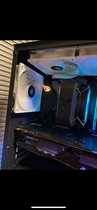 Геймарски комп 1080ti ryzen 5 3600