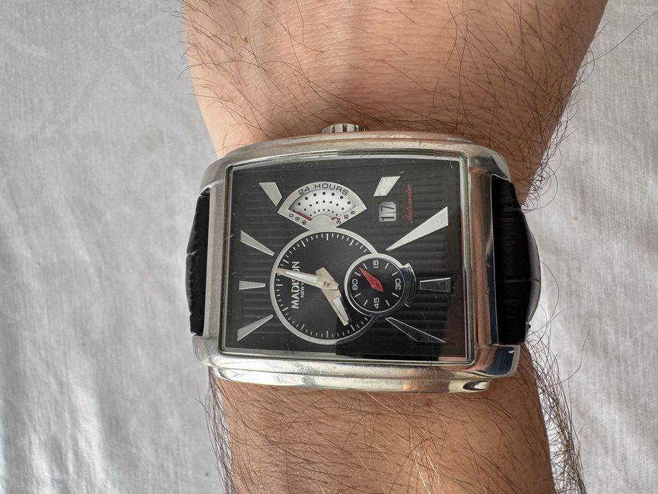 Часы наручные MADISON