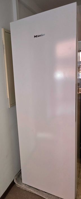 Vand ladă frigorifica miele