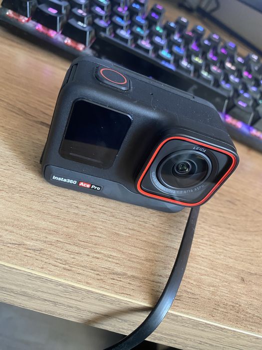 Insta 360 ace pro