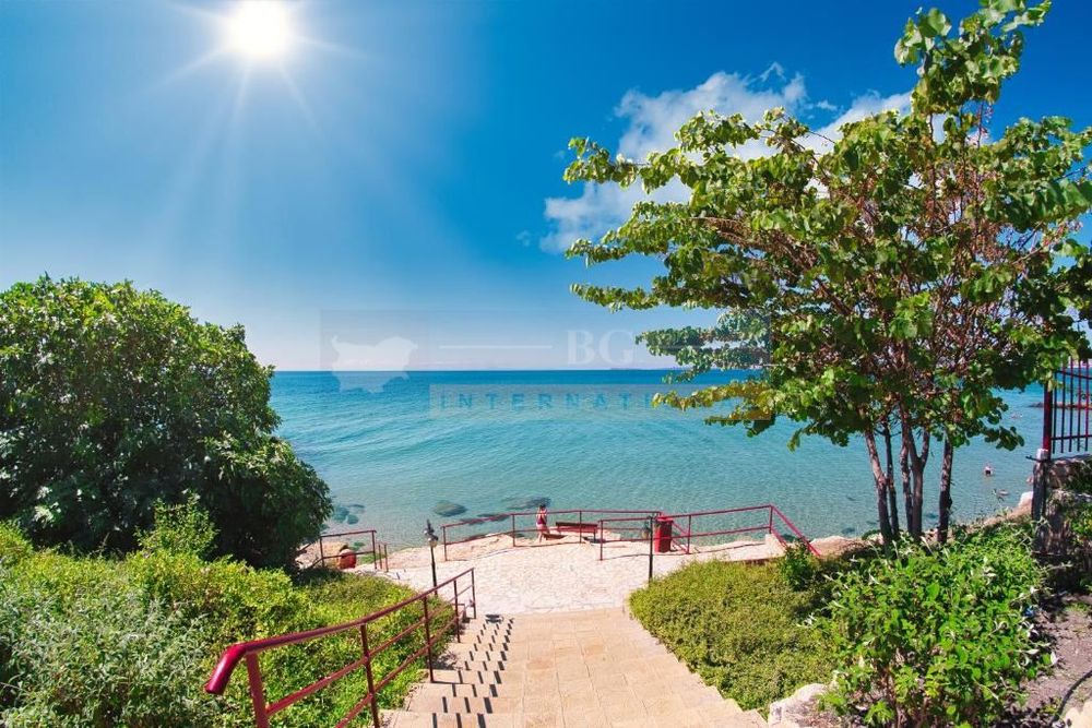 Първа линия море_Панорама Форт_плаж Робинзон