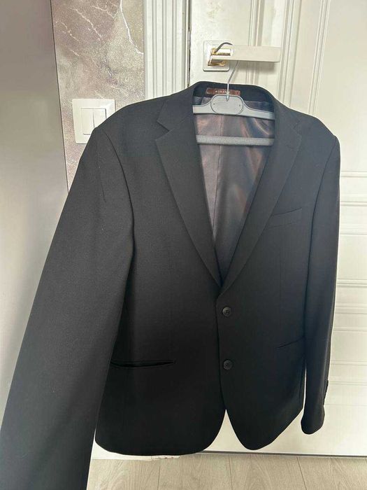 Пиджак черный, размер 52