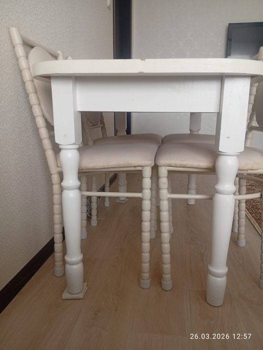 Продам стол кухонный