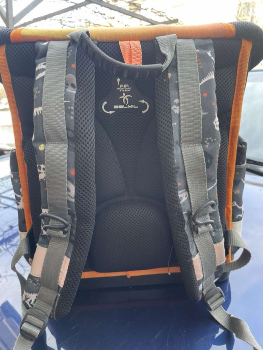 Раница за първокласник - с динозаври