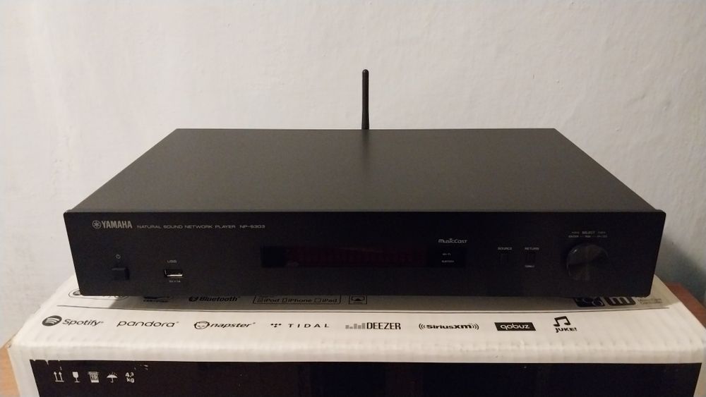 Yamaha NP-S303 Hi-Fi сетевой проигрыватель Стример