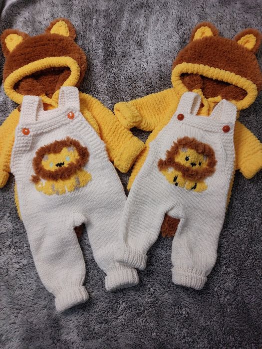 Вязаный костюмчик