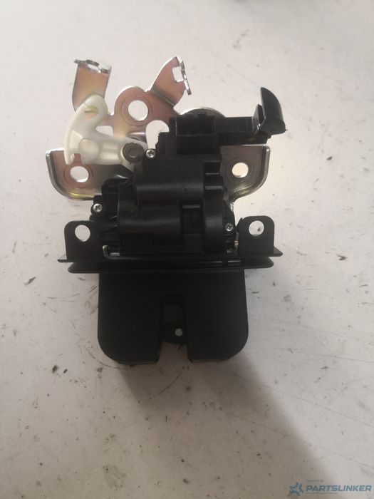 Broasca Haion Skoda Rapid Ii (Nh3) [ 2012 - > ] Oem 5E0827505