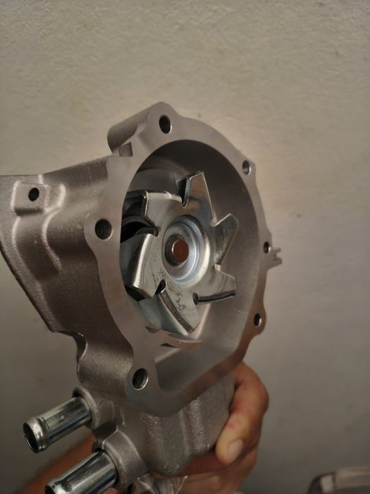 Pompa de apă Japanparts PQ-709 (cod OEM Subaru: 21111-AA061)