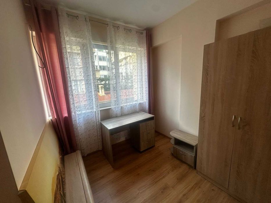 Дава се под наем Тристаен апартамент в Варна, Левски - 80 кв.м за 765 € - Снимка #9