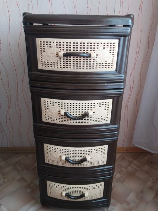 Продаётся Комод в отличном состоянии