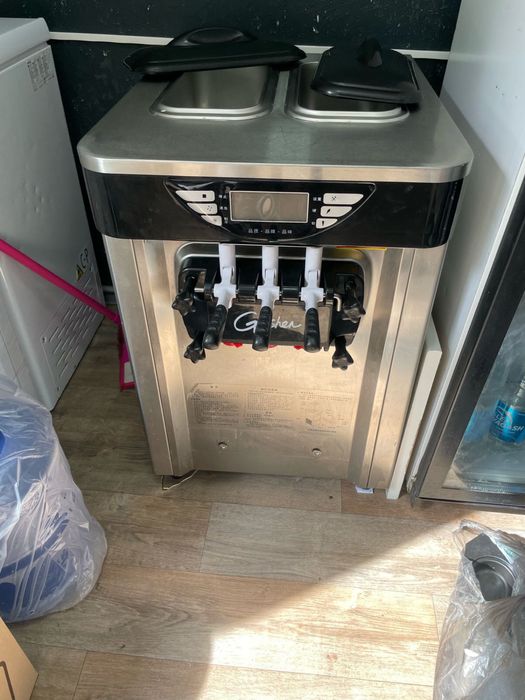 Фризер Мороженное аппарат