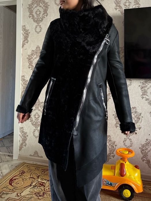 Продам дублёнку женскую  новую