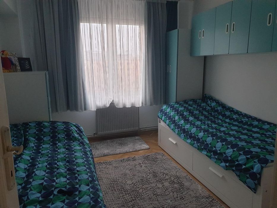 Apartament 3 camere de închiriat Tudor