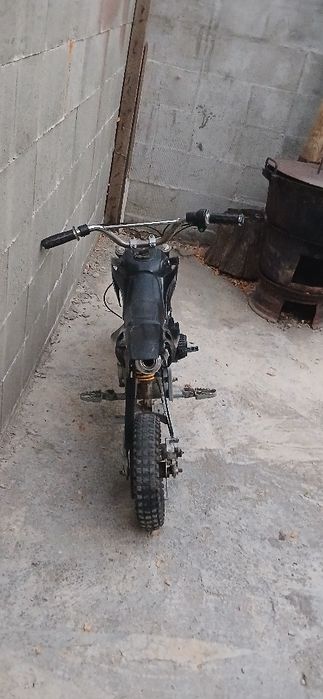 Vând motocros foarte bun