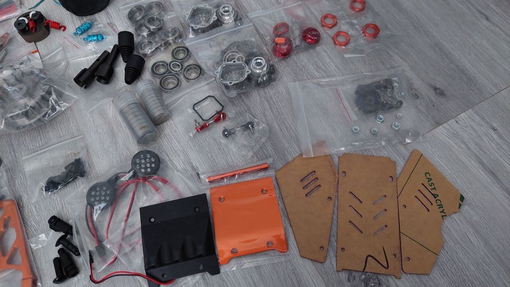 Радиоуправляемая машина на ДВС Baja 5B