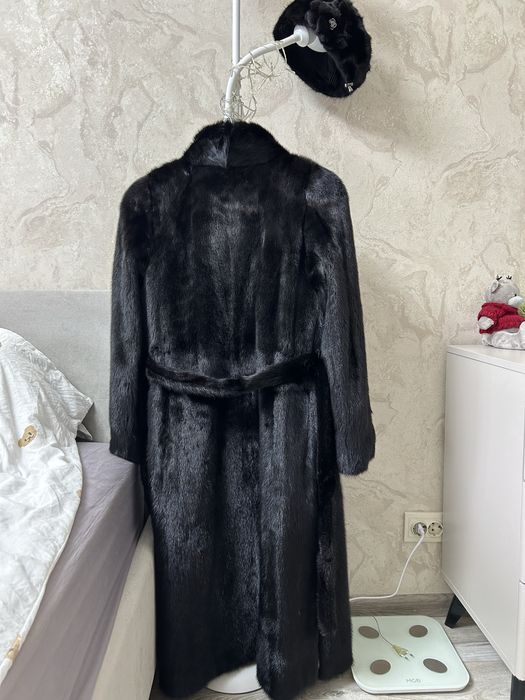 Продам шубу норковую
