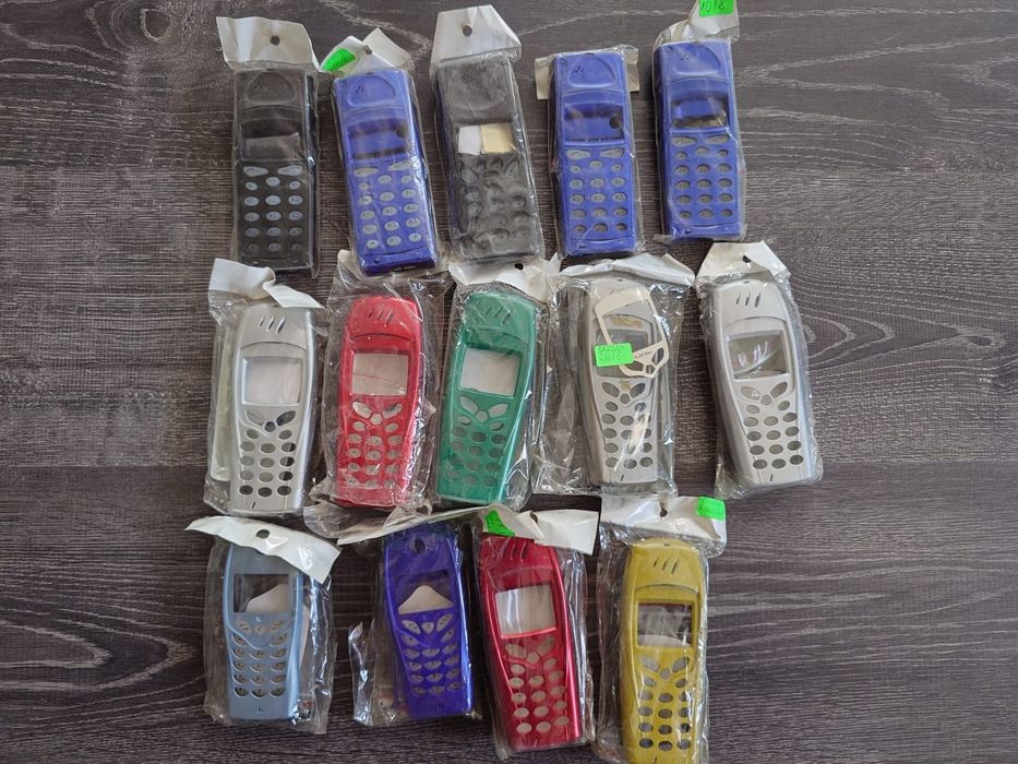 Чисто нови панели за стари телефони