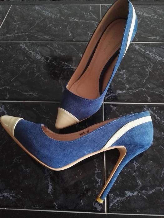 Дамски обувки - Велур и лак