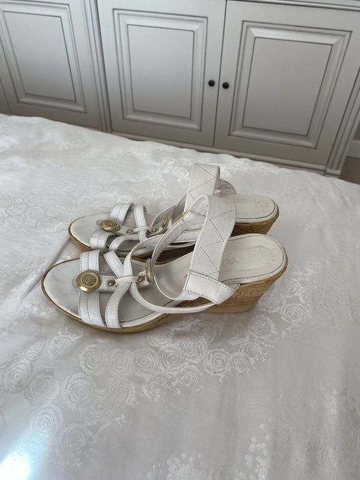 Sandale albe marimea 37