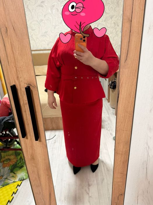 Женские костюмы отличные