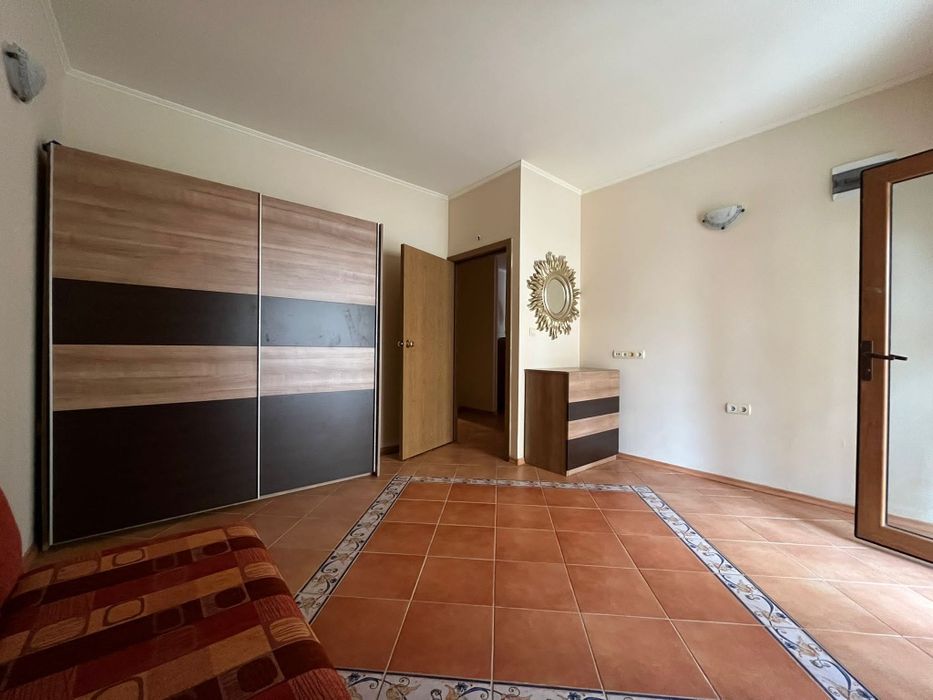 Продава се Двустаен апартамент в к.к. Елените - 110 кв.м за 1000 €/кв.м - Снимка #8