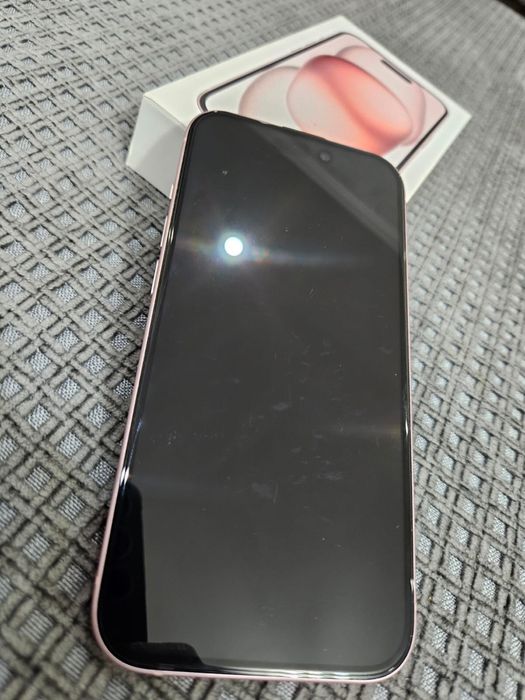 Продам Iphone 15,256 GB