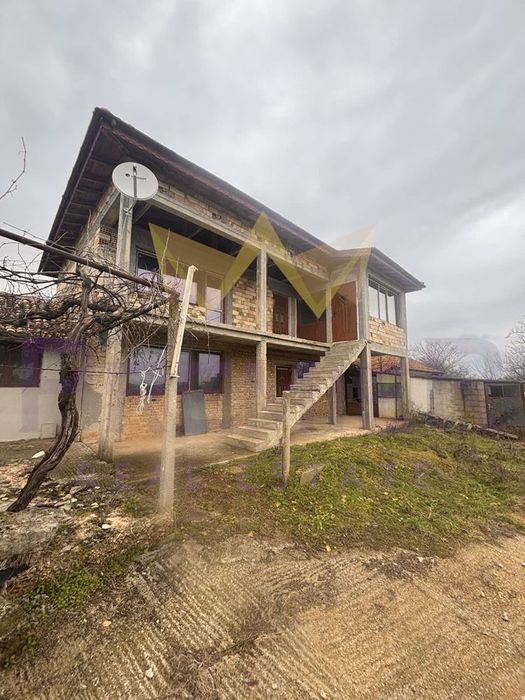 Къща в Варна, област-с.Николаевка площ 170кв.м.