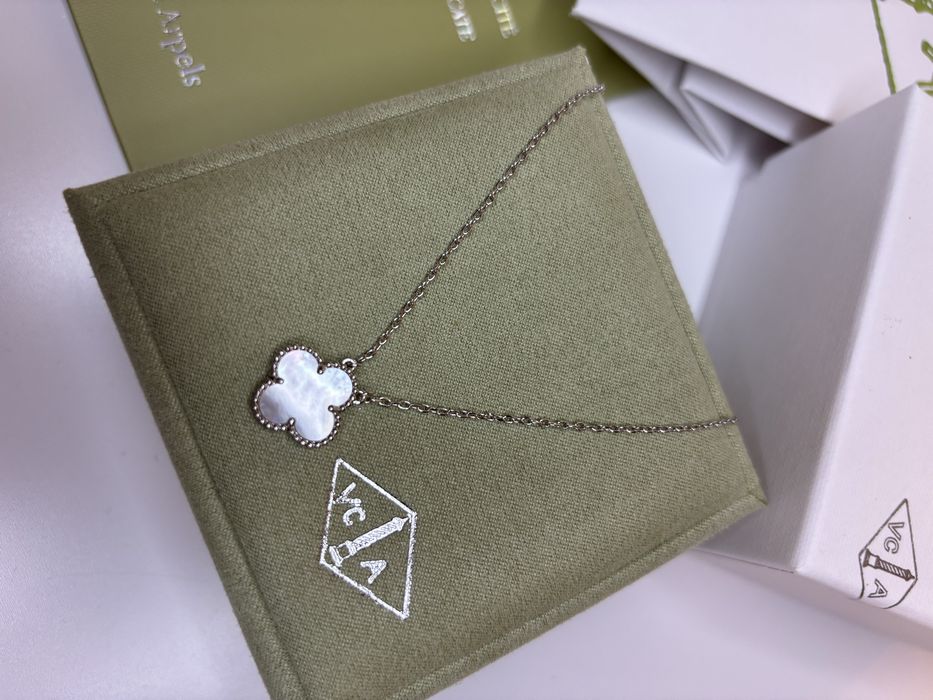 Van cleef/Колие/Ново