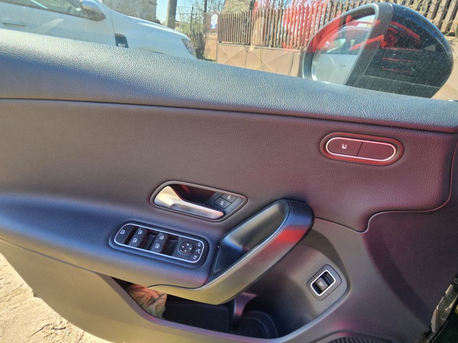 Mercedes Benz A180 D limuzina 2021