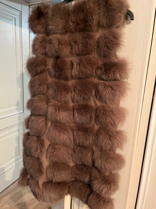 Продается меховая жилетка