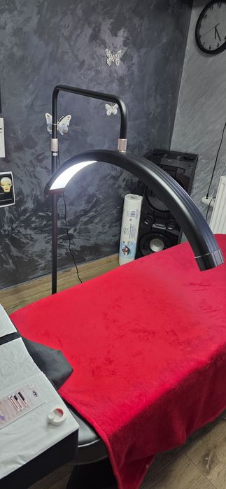 Lampă 65 w  u lumina calda si rece