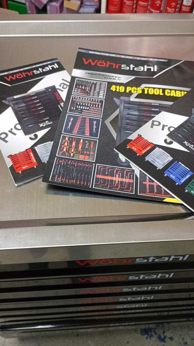 Количка с инструменти, оборудвана.