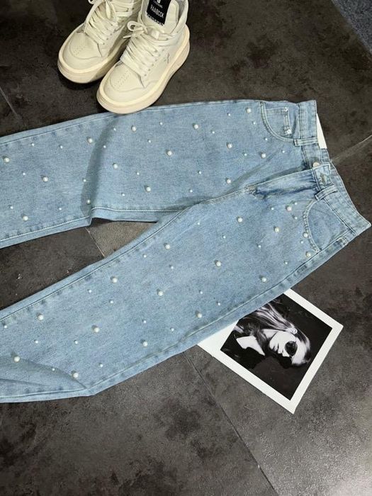 Новые джинсы с бусинками