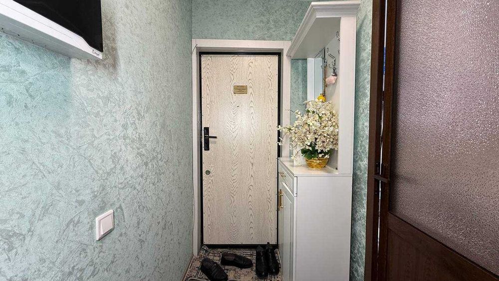 Киргили Тошкент кафе 4 қаватда 2 хонали квартира сотилади. ID: 1589