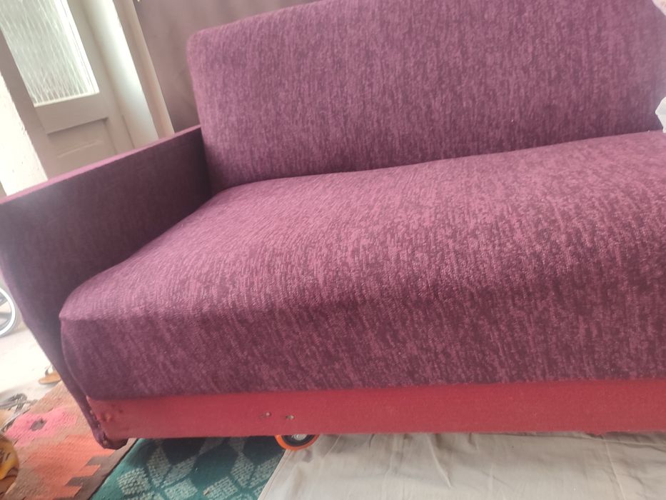 Divan yangi remont qilingan