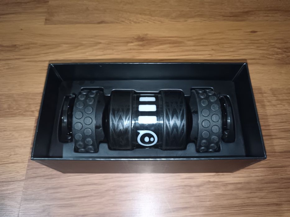 Robot cu aplicație sphero Ollie