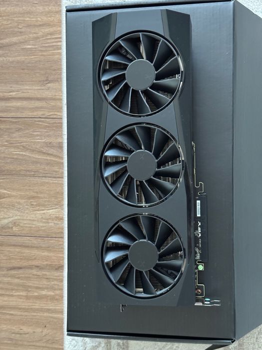 Vand placa video XFX QuickSilver RX 9070, in garantie