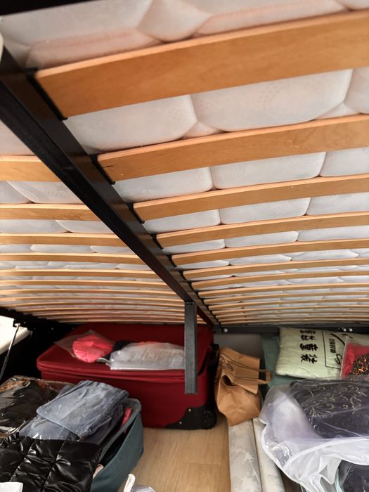 Продам кровать 180/200