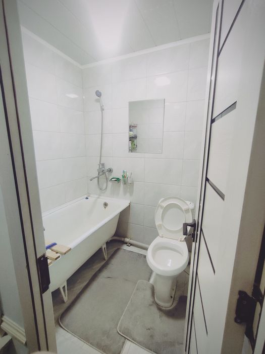 Сотяпман 2 хона 3 хона килинган. Продаю двухкомнатную переделаннаю в 3