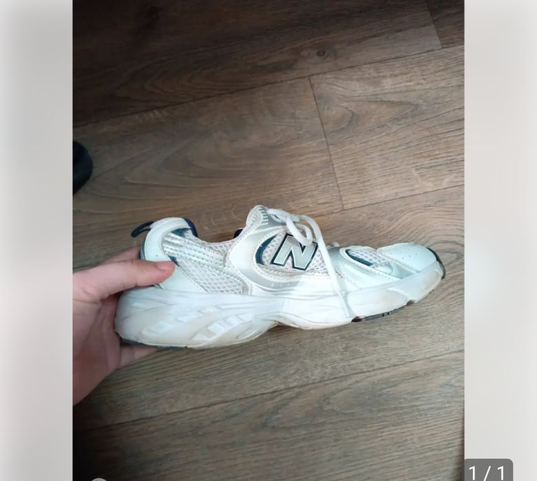 Продам кроссовки