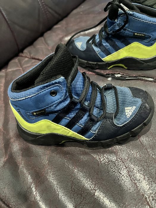Adidas TERREX детски боти
