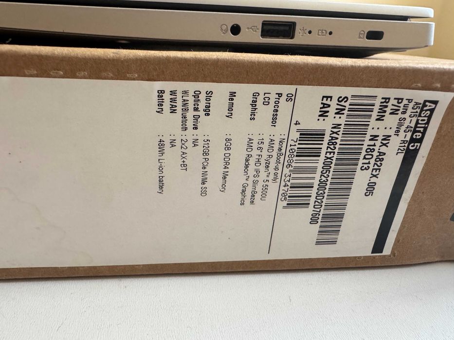 Acer Aspire E5-575G-53VG - i5 6200U, 8GB Ram, Nvidia 940MX