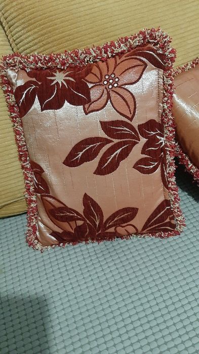 Продам подушечки диванные