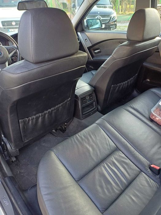 BMW 523 Автомобиль