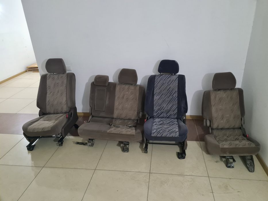 Продам сиденья на прадо 90