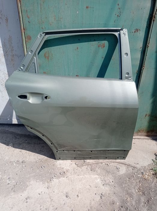 Kia sporteyg задняя правая дверь