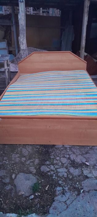 Төсек сатылады  . Төле биде