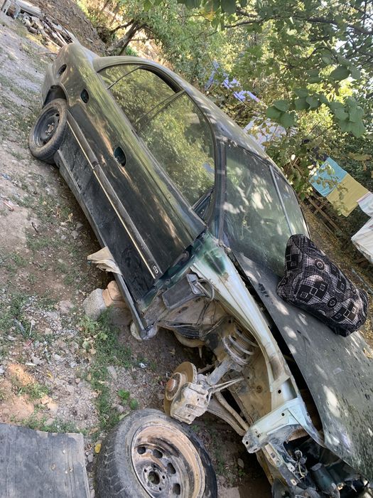 Запчасти Опель Омега 1995